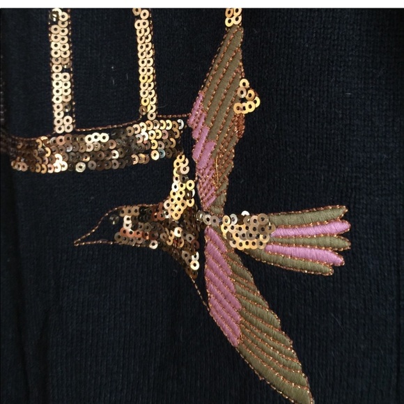New without tag Love Birds Gold Sequins black soft sweater - Picture 4 of 4